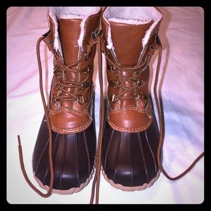 Girls duck boots